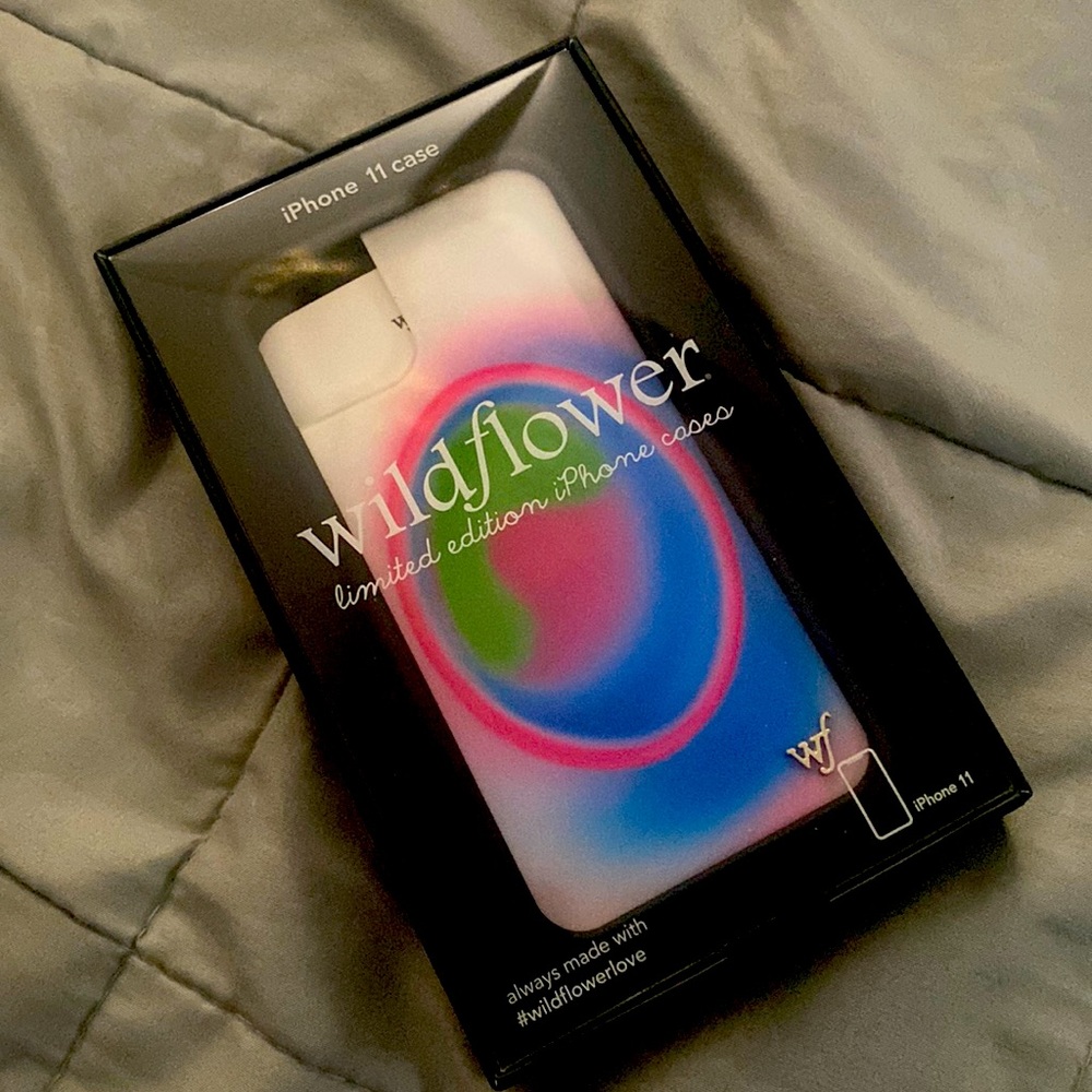 Aura iPhone 11 case Wildflower